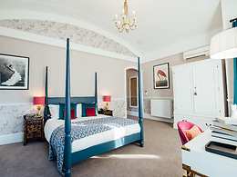 Banyers House