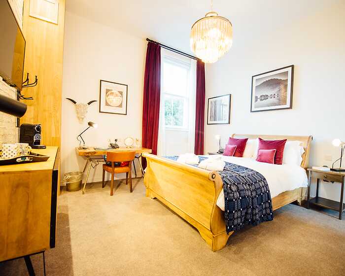 Superior room, Banyers House