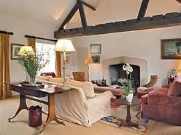 Bruern Cottages - Weir House room Weir House room, Bruern Cottages