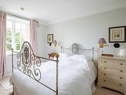 Bruern Cottages - Newmarket room Newmarket room, Bruern Cottages