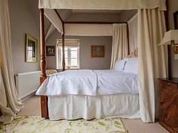 Bruern Cottages - Goodwood room Goodwood room, Bruern Cottages