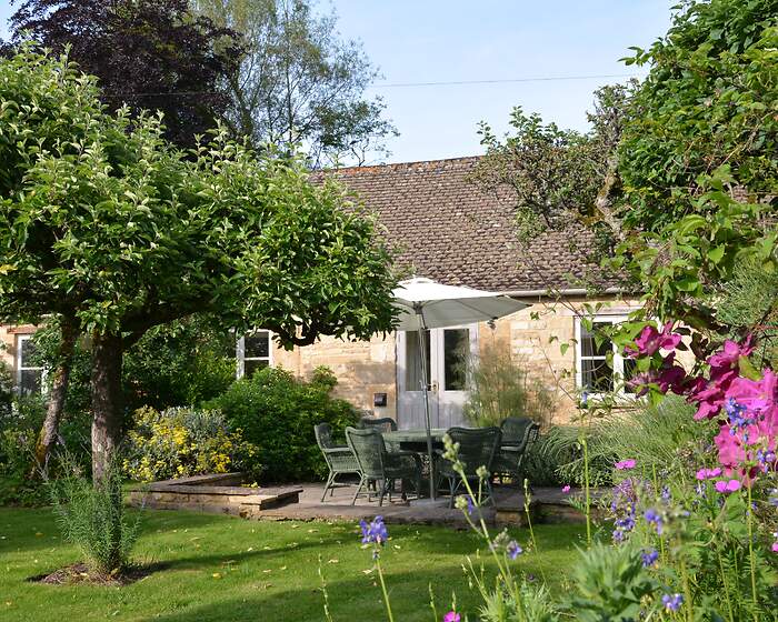 Shipton room, Bruern Cottages