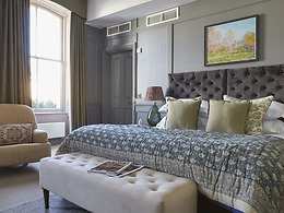 Superior room, Kings Head Hotel (Cirencester)