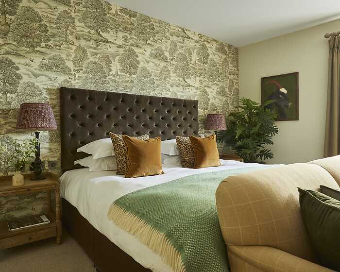 Feature room, Kings Head Hotel (Cirencester)