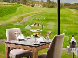 Comis Hotel, Spa & Golf Resort