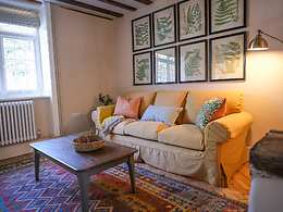 Cowdray Cottages - Challens Yarde room Challens Yarde room, Cowdray Cottages