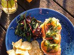 Cowdray Cottages - Farm Shope Cafe restaurant Farm Shope Cafe restaurant, Cowdray Cottages
