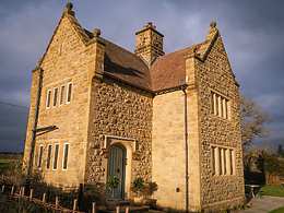 Cowdray Cottages - Costers Lodge room Costers Lodge room, Cowdray Cottages