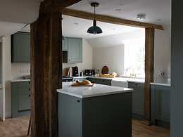 Cowdray Cottages