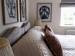 Cowdray Cottages - Ambersham room Ambersham room, Cowdray Cottages