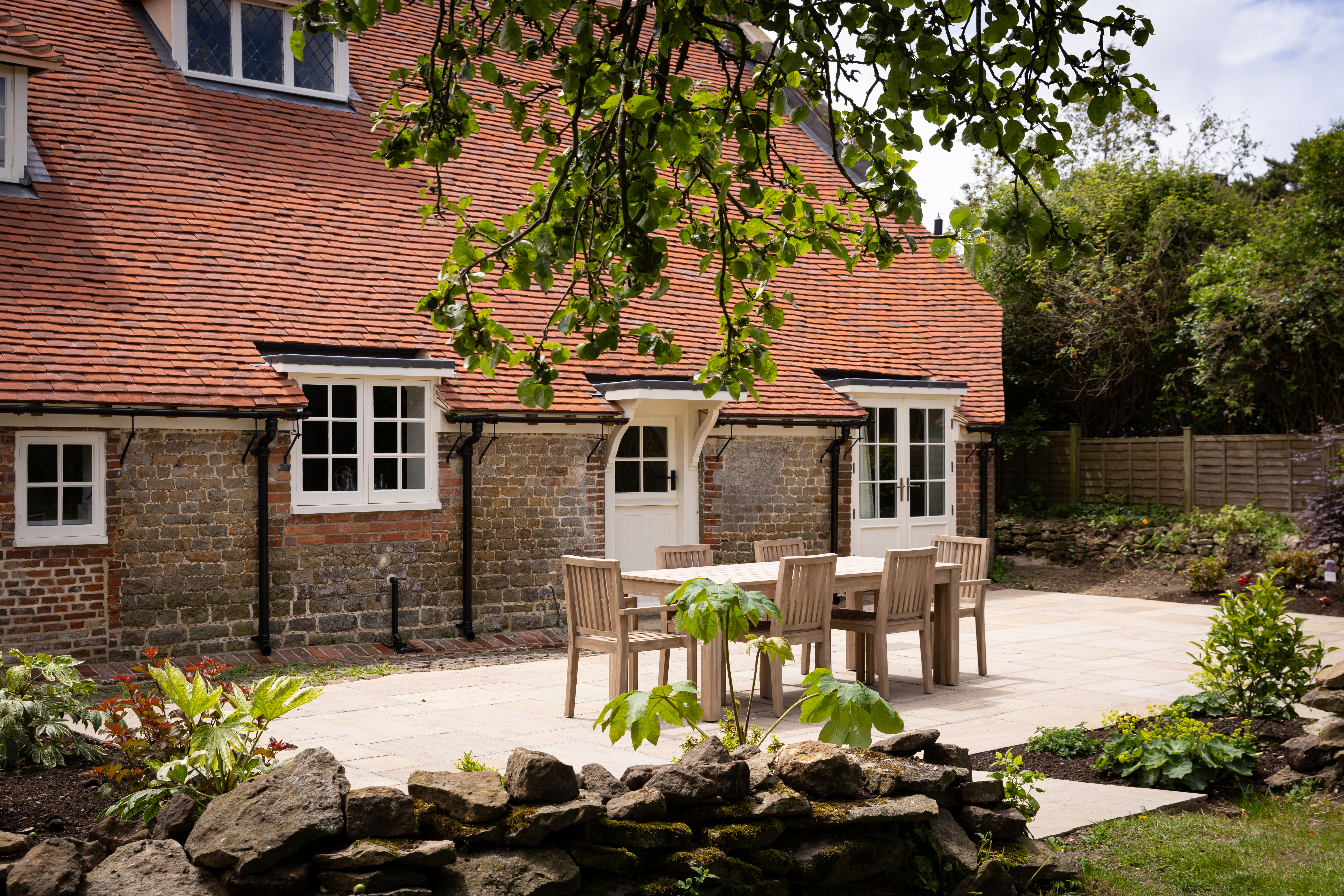 Cowdray Cottages - Ambersham room