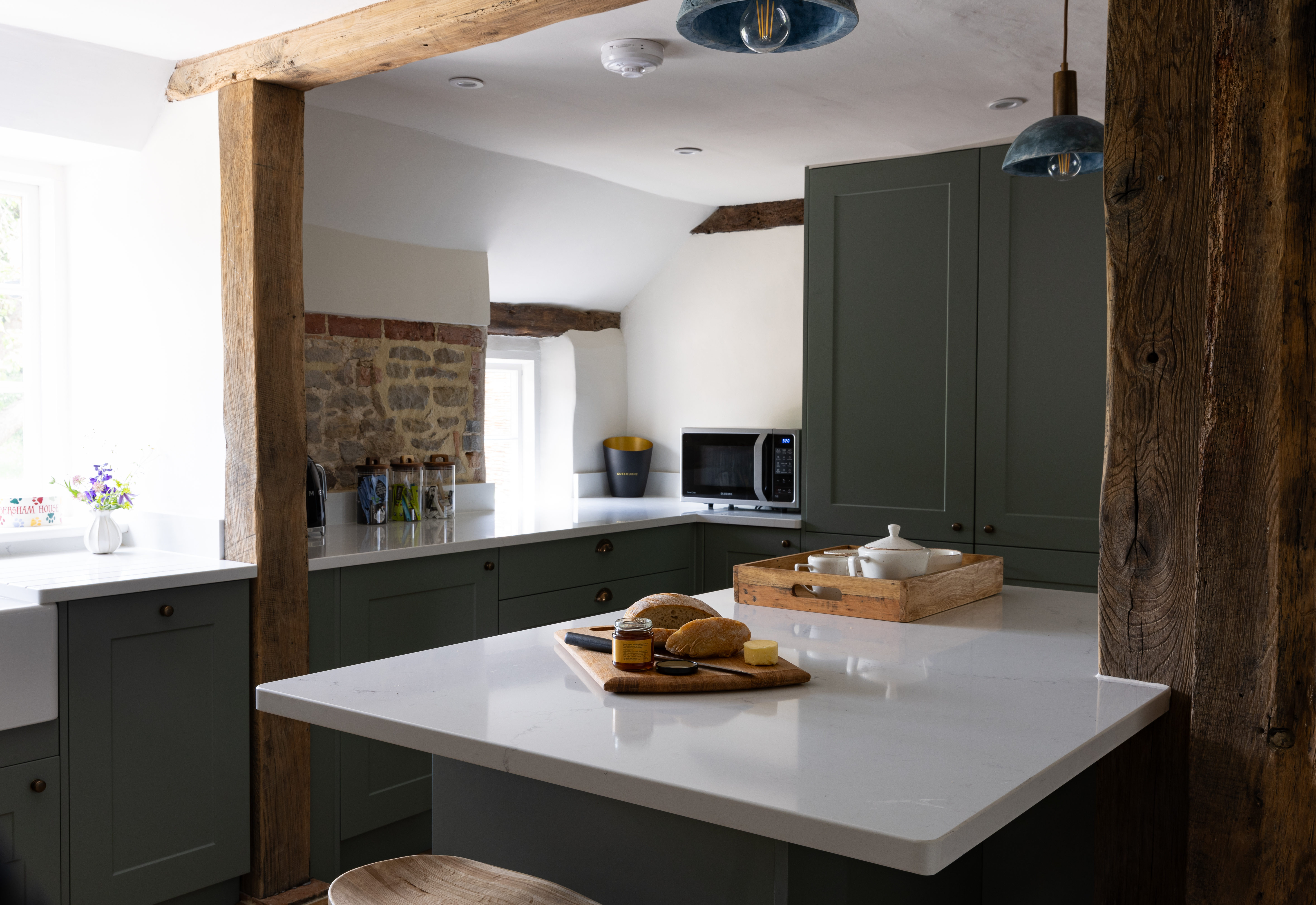 Cowdray Cottages - Ambersham room