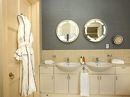 Suite room, Cringletie House