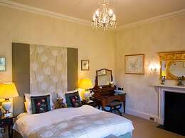 Junior room, Cringletie House