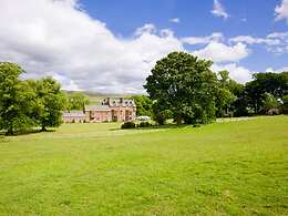 Cringletie House