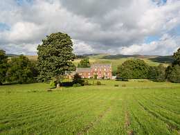 Cringletie House