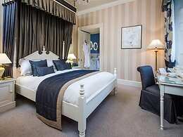 Suite room, Cringletie House