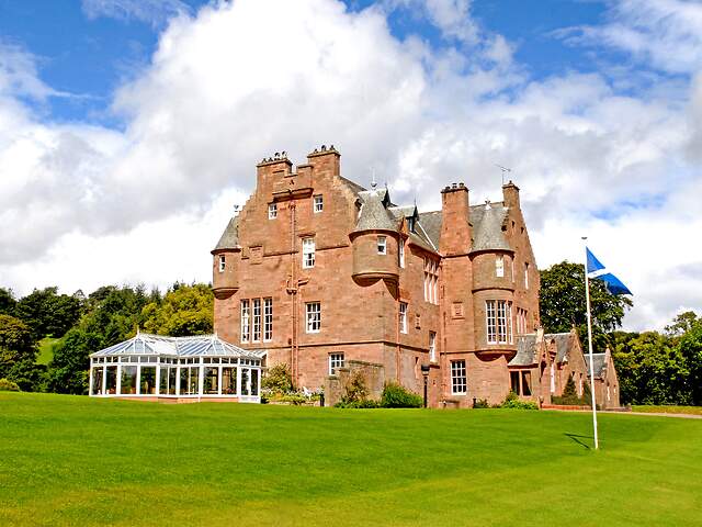 Cringletie House main image