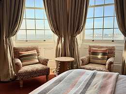Great room, Drakes Hotel