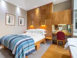 Good room, Drakes Hotel