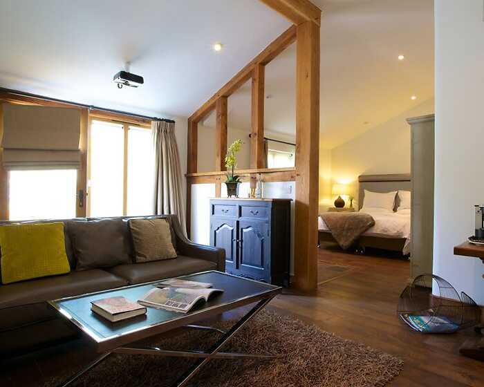 Junior room, Eckington Manor