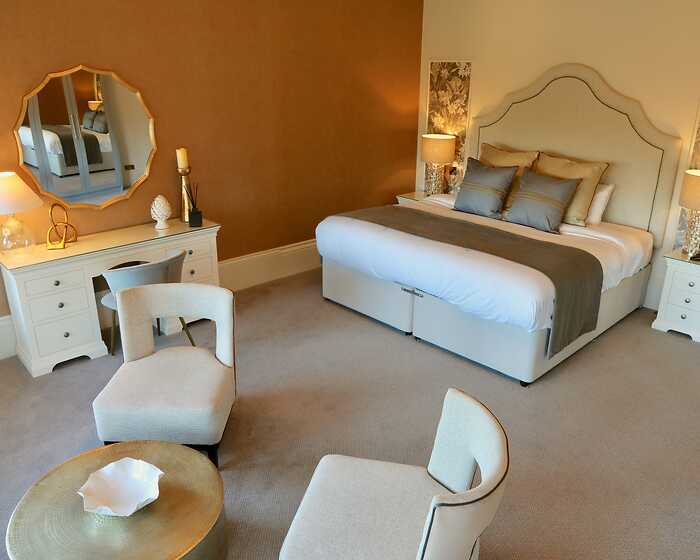 Superior Suite room, Farington Lodge