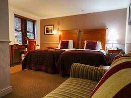 Accessible Twin room, Gomersal Park Hotel & Dream Spa