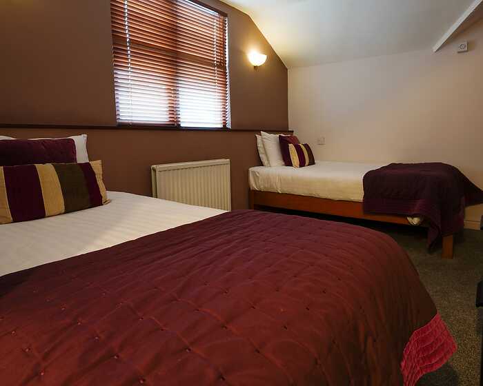 Family room, Gomersal Park Hotel & Dream Spa