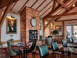 Hare and Hounds, Newbury