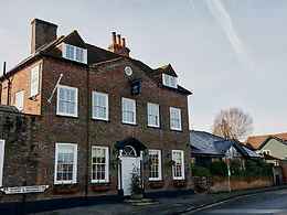 Hare and Hounds, Newbury