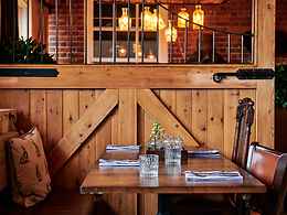 Hare and Hounds, Newbury
