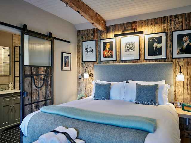 Hare and Hounds main image