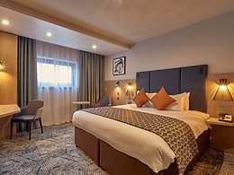 Crowne Plaza Hotel Reading East
