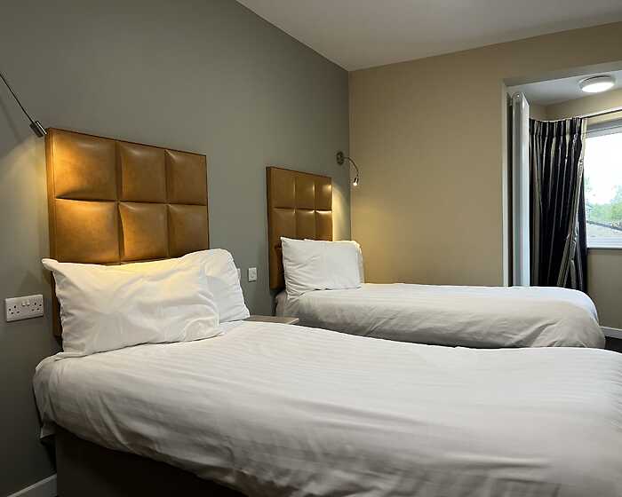 Standard Twin room, The Skipton Hotel