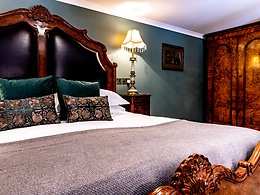 Melville Castle - Superior room Superior room, Melville Castle