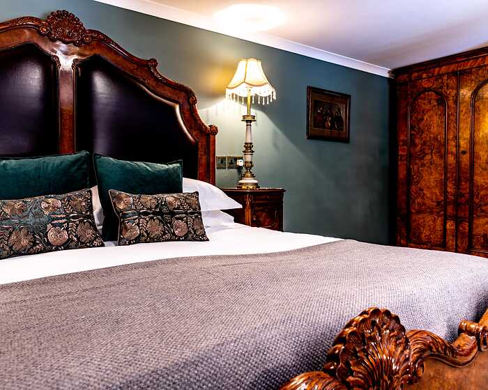 Superior room, Melville Castle