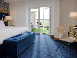Premier Balcony room, Polo Club Hotel