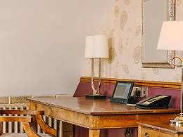 Luxe Junior room, South Lodge Hotel & Spa
