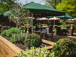 The Garden restaurant, Stag on the River, Eashing