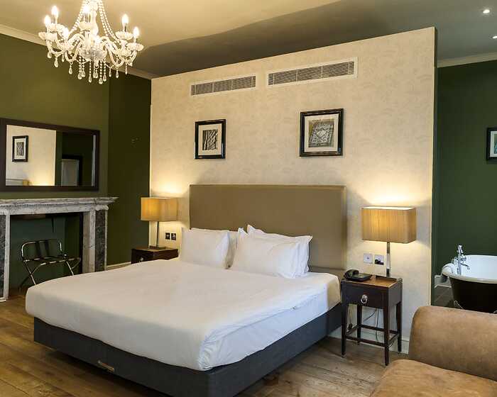 Junior Suite room, Stoke Place