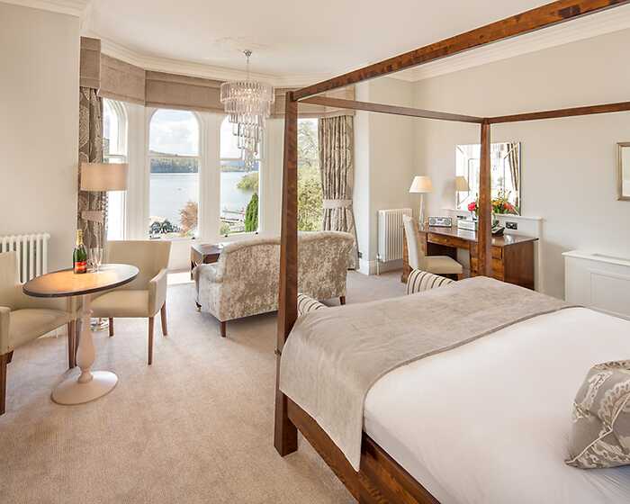 Four Poster room, The Belsfield