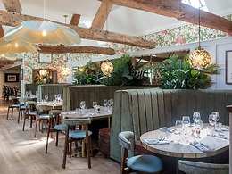 Dining at The Bull restaurant, The Bull on Bell Street