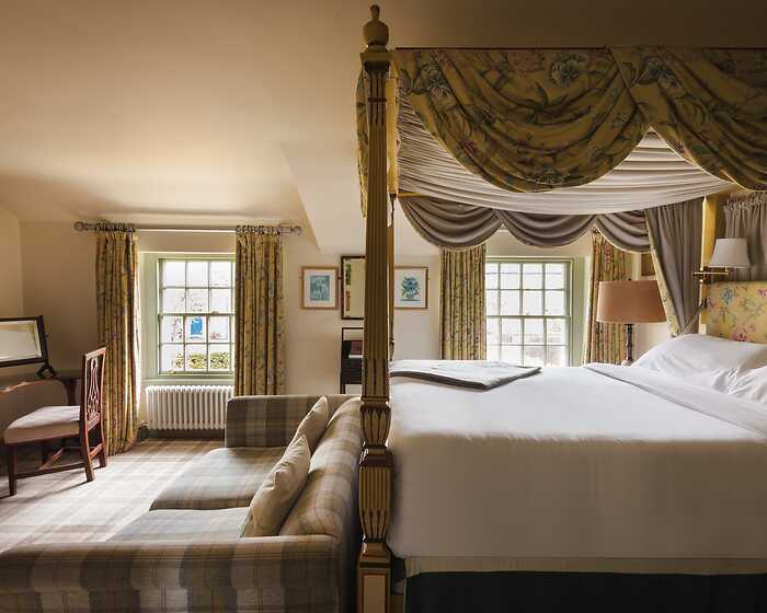 Farmhouse Four Poster room, The Pilsley Inn