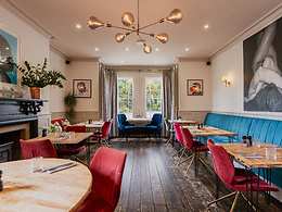 The Duxford Lodge