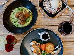 The Salt and Stone Restaurant restaurant, The Duxford Lodge