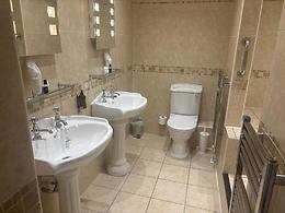 Executive King room, The Feathers Hotel Aberaeron