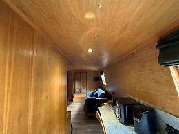 Four Sisters - 4 adults and 2 children room, The Four Sisters Boatels