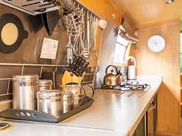 Four Sisters - 4 adults and 2 children room, The Four Sisters Boatels