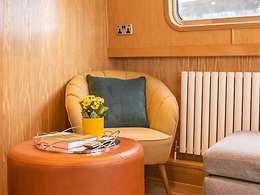 The Camillia room, The Four Sisters Boatels