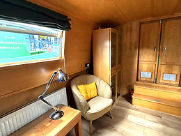 Four Sisters - 4 adults and 2 children room, The Four Sisters Boatels